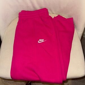 Girls XL fleece Nike sweat pants with cuff & pockets!